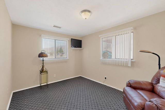 11524 Love Avenue NE, Albuquerque, NM 87112