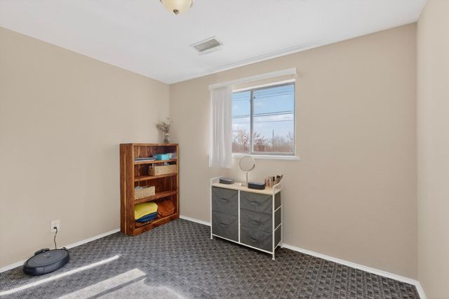 11524 Love Avenue NE, Albuquerque, NM 87112