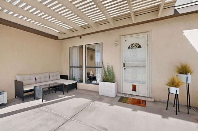 11524 Love Avenue NE, Albuquerque, NM 87112