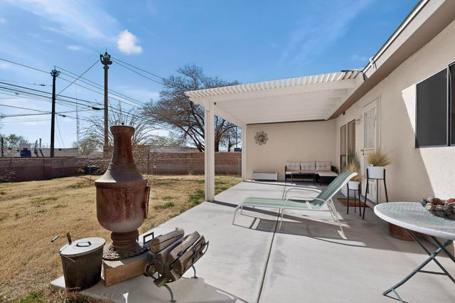 11524 Love Avenue NE, Albuquerque, NM 87112