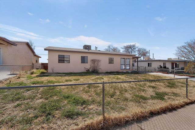 11524 Love Avenue NE, Albuquerque, NM 87112