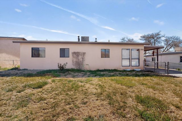 11524 Love Avenue NE, Albuquerque, NM 87112