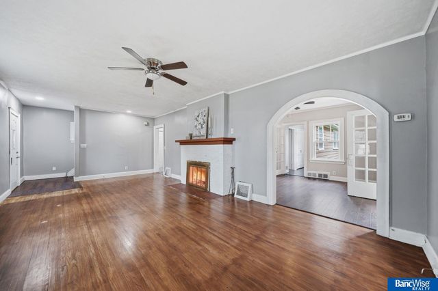 2740 S 13 Street, Lincoln, NE 68502