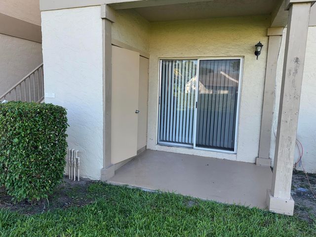 1790 Abbey Road 102, West Palm Beach, FL 33415
