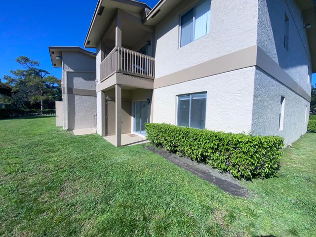1790 Abbey Road 102, West Palm Beach, FL 33415