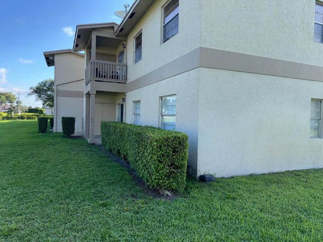 1790 Abbey Road 102, West Palm Beach, FL 33415