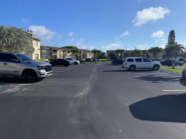 1790 Abbey Road 102, West Palm Beach, FL 33415