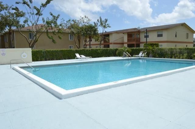 1790 Abbey Road 102, West Palm Beach, FL 33415
