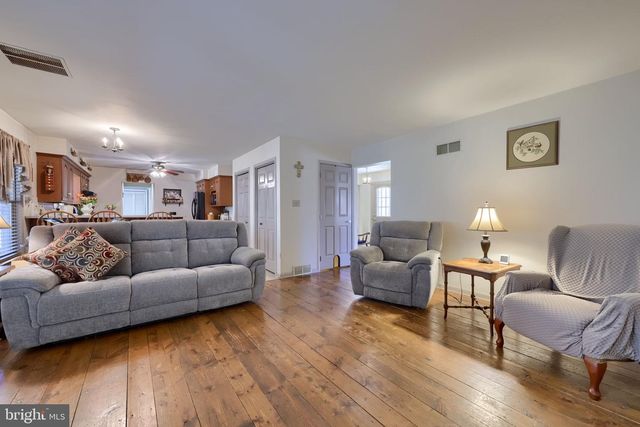 5047 ORE BANK RD, York, PA 17406