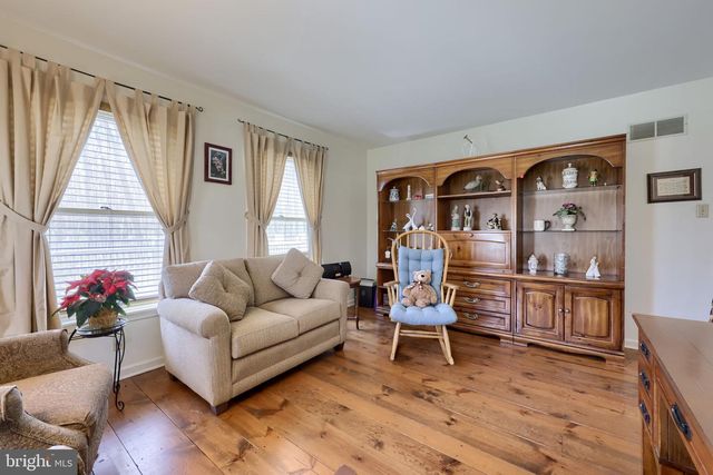 5047 ORE BANK RD, York, PA 17406