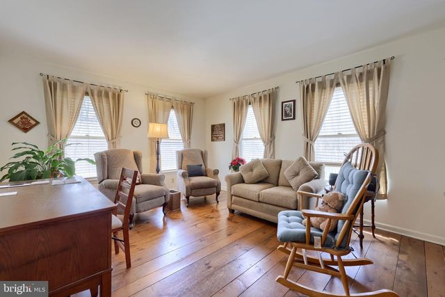 5047 ORE BANK RD, York, PA 17406