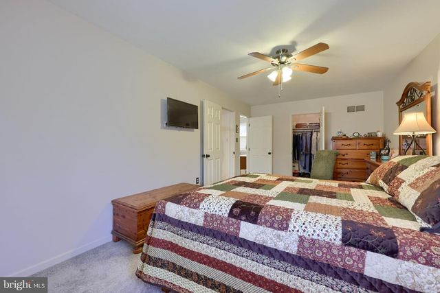 5047 ORE BANK RD, York, PA 17406