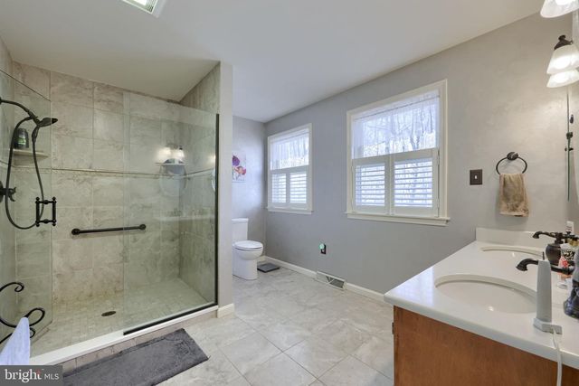 5047 ORE BANK RD, York, PA 17406