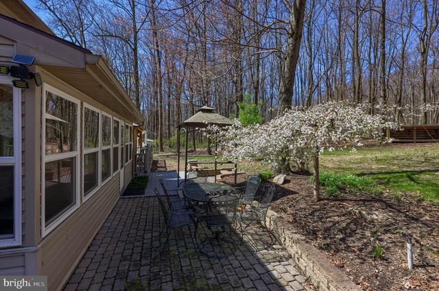 5047 ORE BANK RD, York, PA 17406