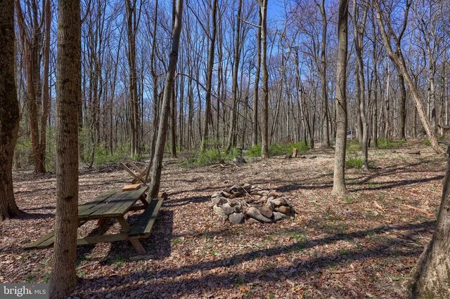 5047 ORE BANK RD, York, PA 17406