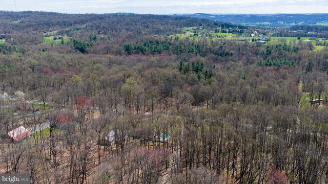 5047 ORE BANK RD, York, PA 17406