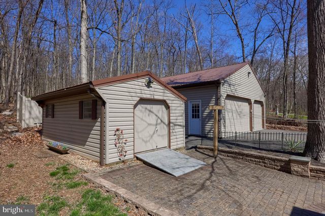 5047 ORE BANK RD, York, PA 17406