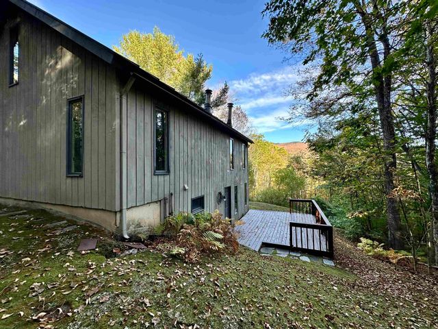 1724 Sangamon Road, Pittsford, VT 05763