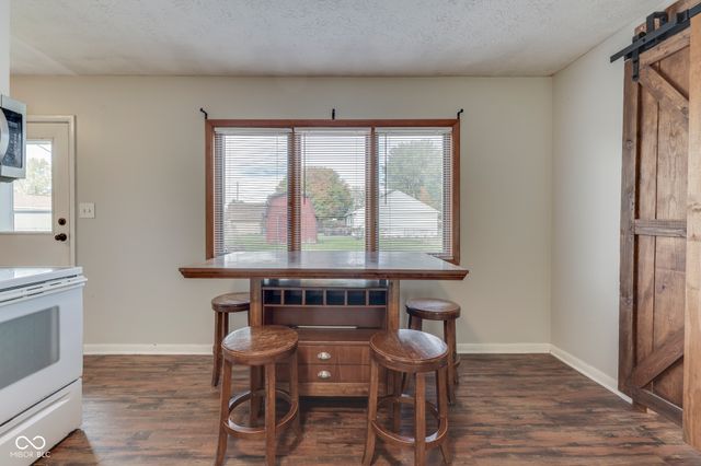 127 Oxbow Road, Bargersville, IN 46106