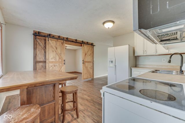 127 Oxbow Road, Bargersville, IN 46106