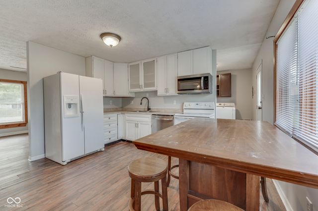 127 Oxbow Road, Bargersville, IN 46106