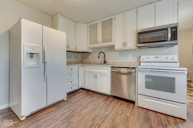 127 Oxbow Road, Bargersville, IN 46106