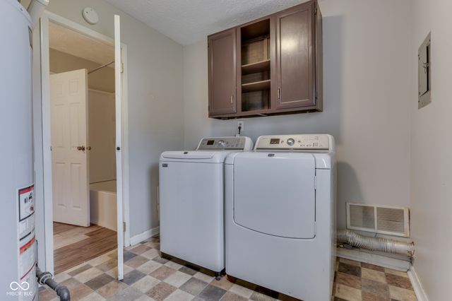 127 Oxbow Road, Bargersville, IN 46106