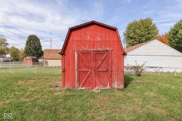 127 Oxbow Road, Bargersville, IN 46106