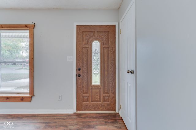 127 Oxbow Road, Bargersville, IN 46106