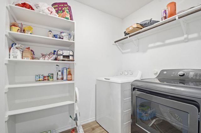 287 George Neggan LN, Bastrop, TX 78602