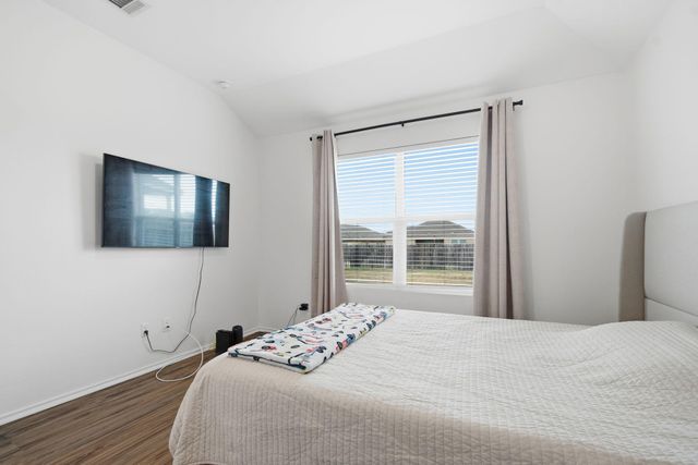 287 George Neggan LN, Bastrop, TX 78602