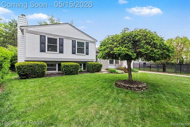 41636 Tetley Drive, Sterling Heights, MI 48313