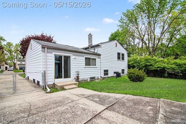 41636 Tetley Drive, Sterling Heights, MI 48313
