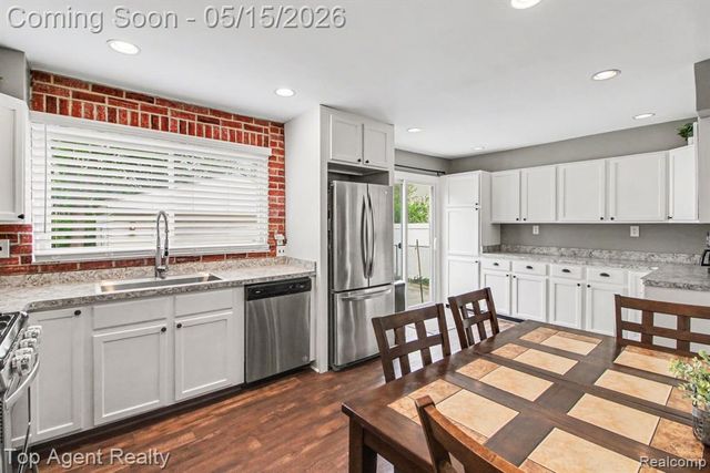 41636 Tetley Drive, Sterling Heights, MI 48313