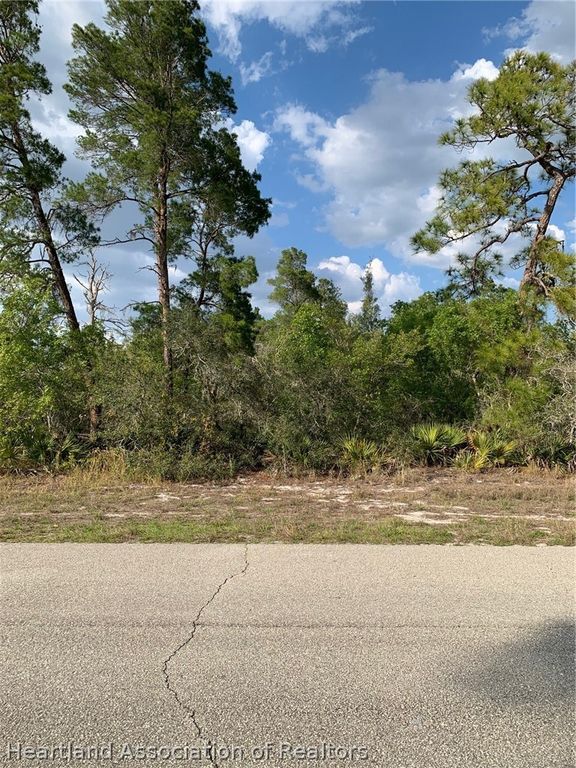 4718 Grand CONCOURSE Course, Sebring, FL 33875