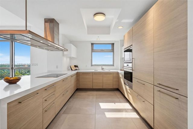 17301 Biscayne Blvd 1401, North Miami Beach, FL 33160