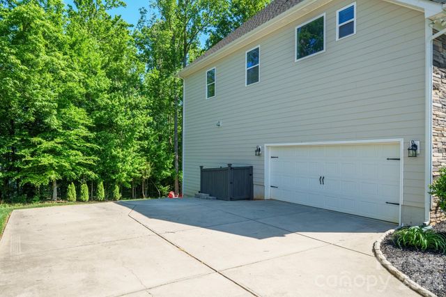 109 Athens Court, Mooresville, NC 28115