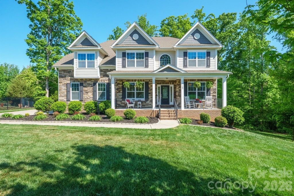 109 Athens Court, Mooresville, NC 28115