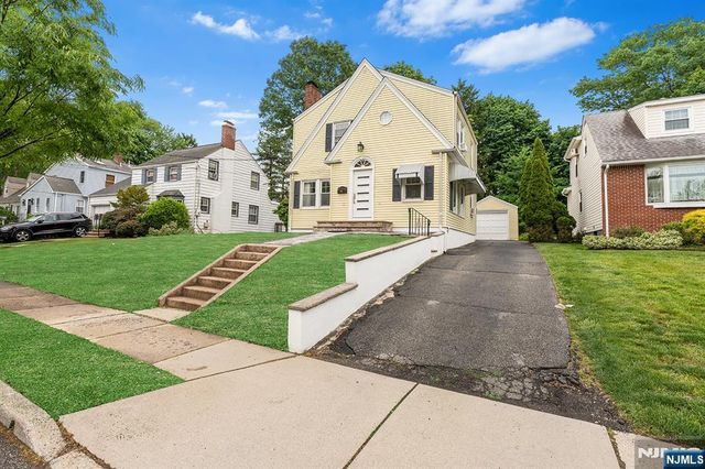 874 Elm Avenue, River Edge, NJ 07661