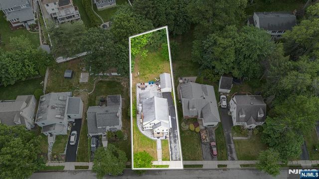 874 Elm Avenue, River Edge, NJ 07661