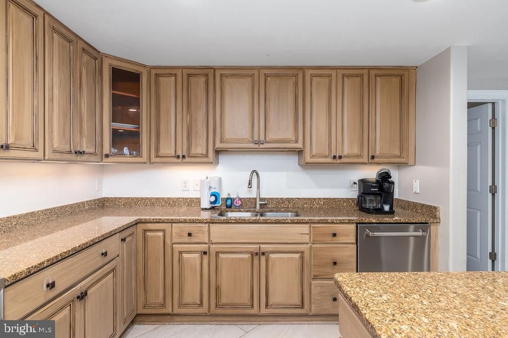 Image 18 of property listing at 6 7TH ST #601, Ocean City, MD 21842