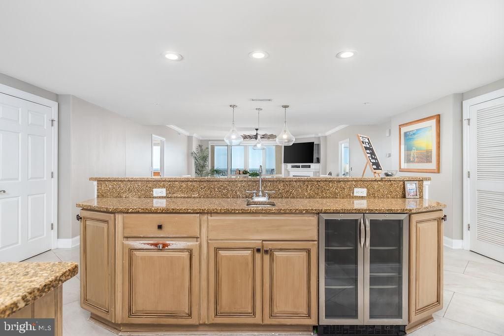 Image 20 of property listing at 6 7TH ST #601, Ocean City, MD 21842