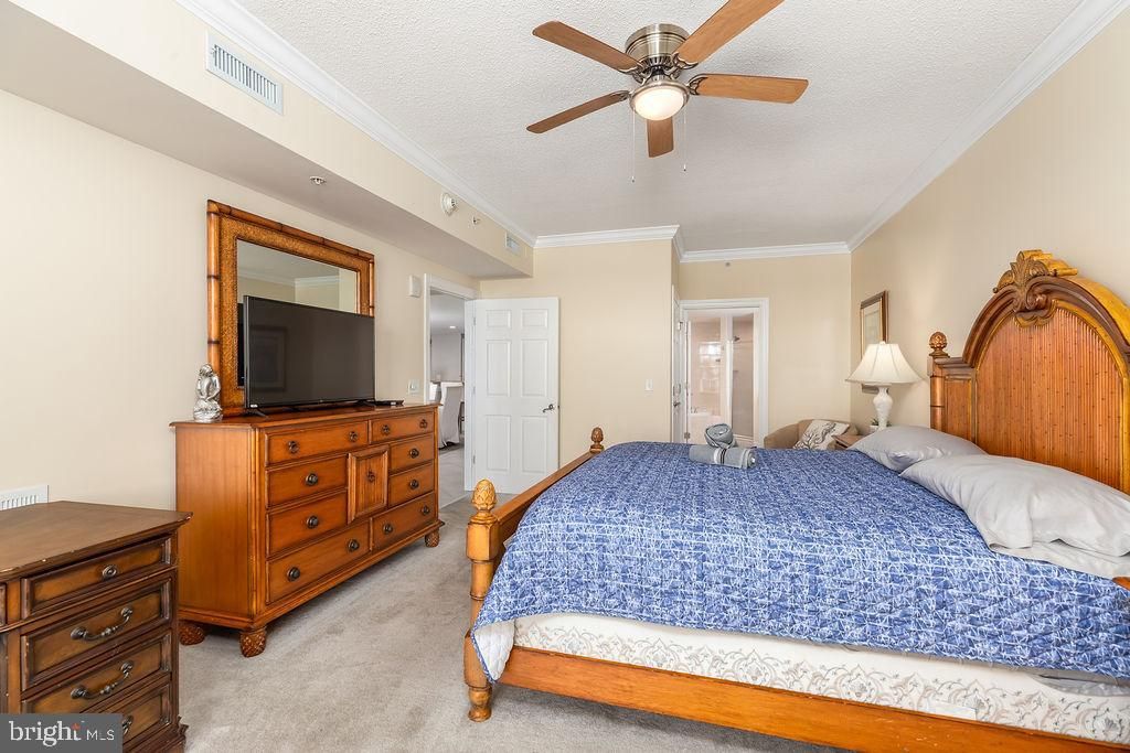 Image 24 of property listing at 6 7TH ST #601, Ocean City, MD 21842