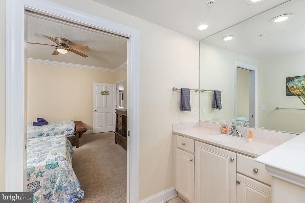 Image 38 of property listing at 6 7TH ST #601, Ocean City, MD 21842