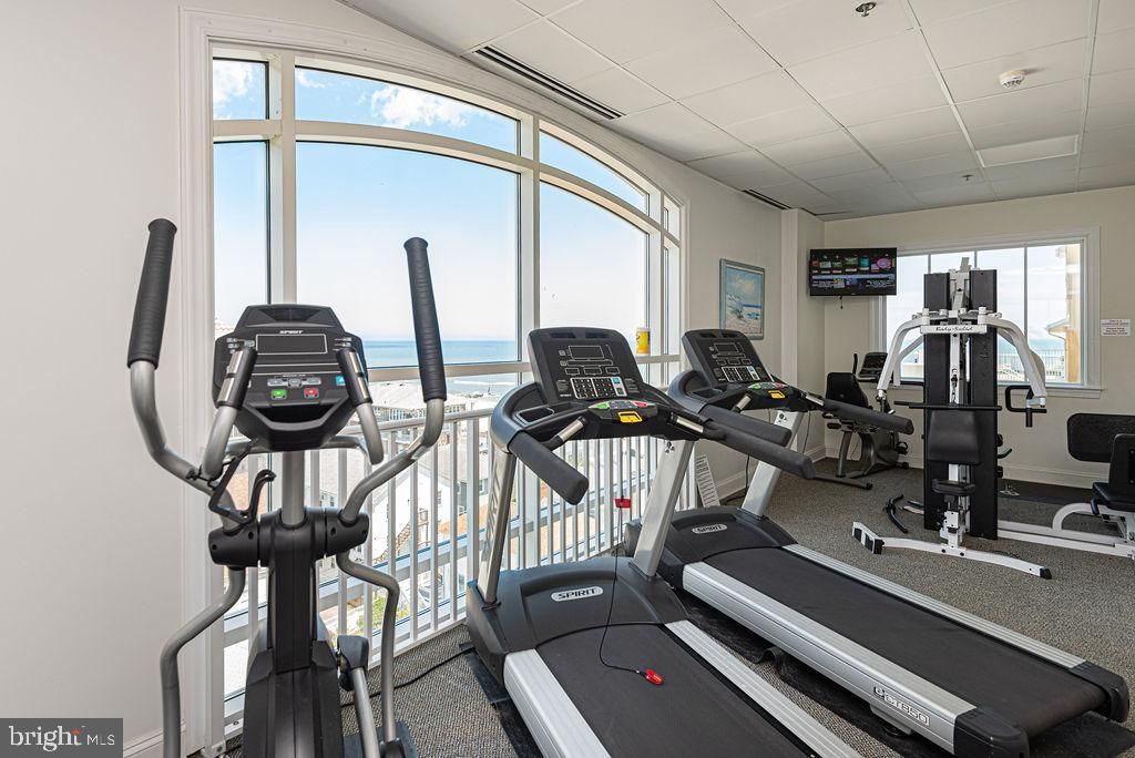 Image 4 of property listing at 6 7TH ST #601, Ocean City, MD 21842