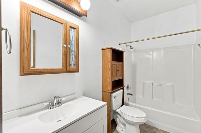 970 Creekside Place, Nixa, MO 65714