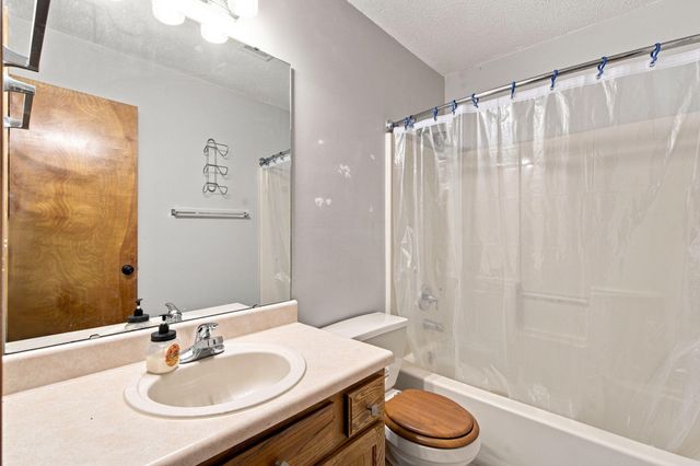970 Creekside Place, Nixa, MO 65714