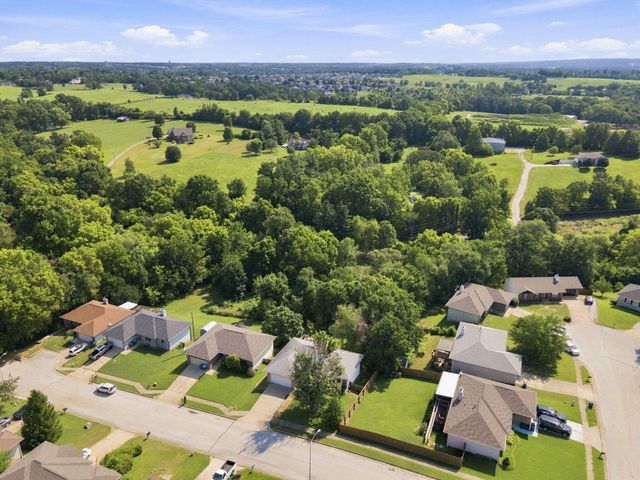 970 Creekside Place, Nixa, MO 65714