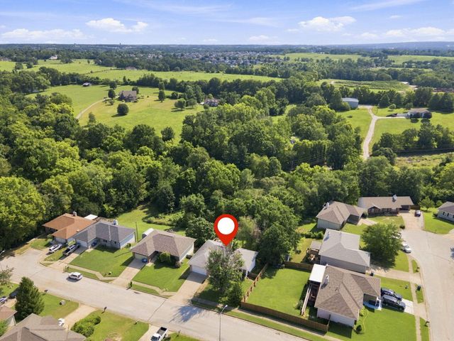 970 Creekside Place, Nixa, MO 65714