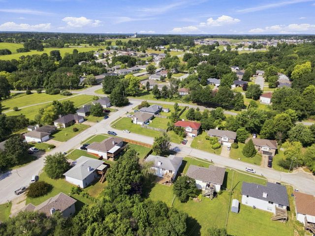 970 Creekside Place, Nixa, MO 65714